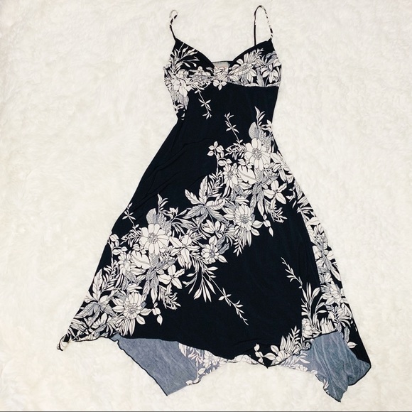 Promesa Dresses & Skirts - Floral Promesa Dress